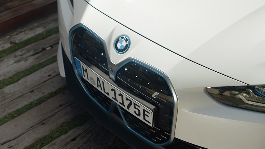 BMW i4 eDrive40 G26 2021 Mineralweiß Exterieur-Design im Detail Video BMW i4 eDrive40 G26 2021 Mineralweiß Exterieur-Design im Detail Video