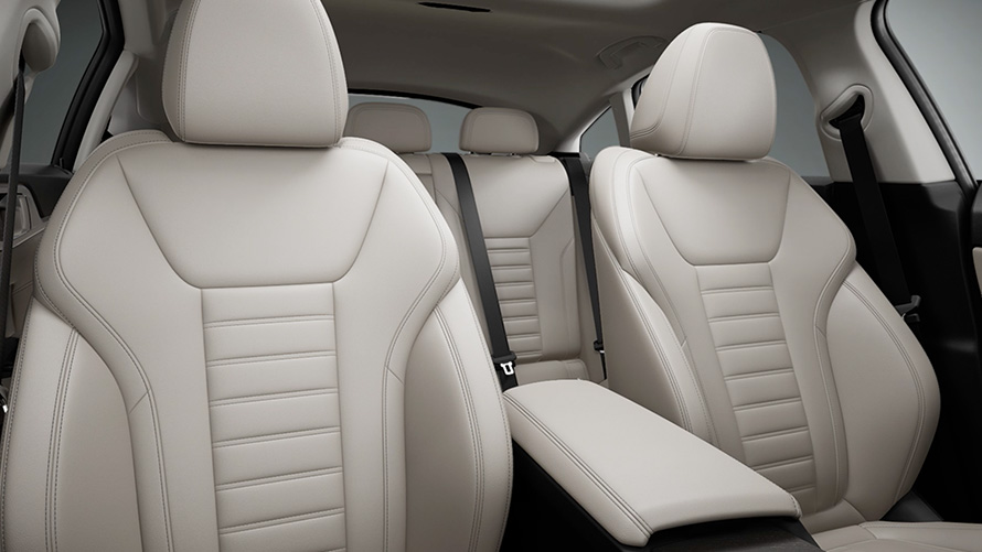 BMW i4 eDrive40 G26 2021 Mineralweiß Designhighlights des Interieurs kompakt Video BMW i4 eDrive40 G26 2021 Mineralweiß Designhighlights des Interieurs kompakt Video