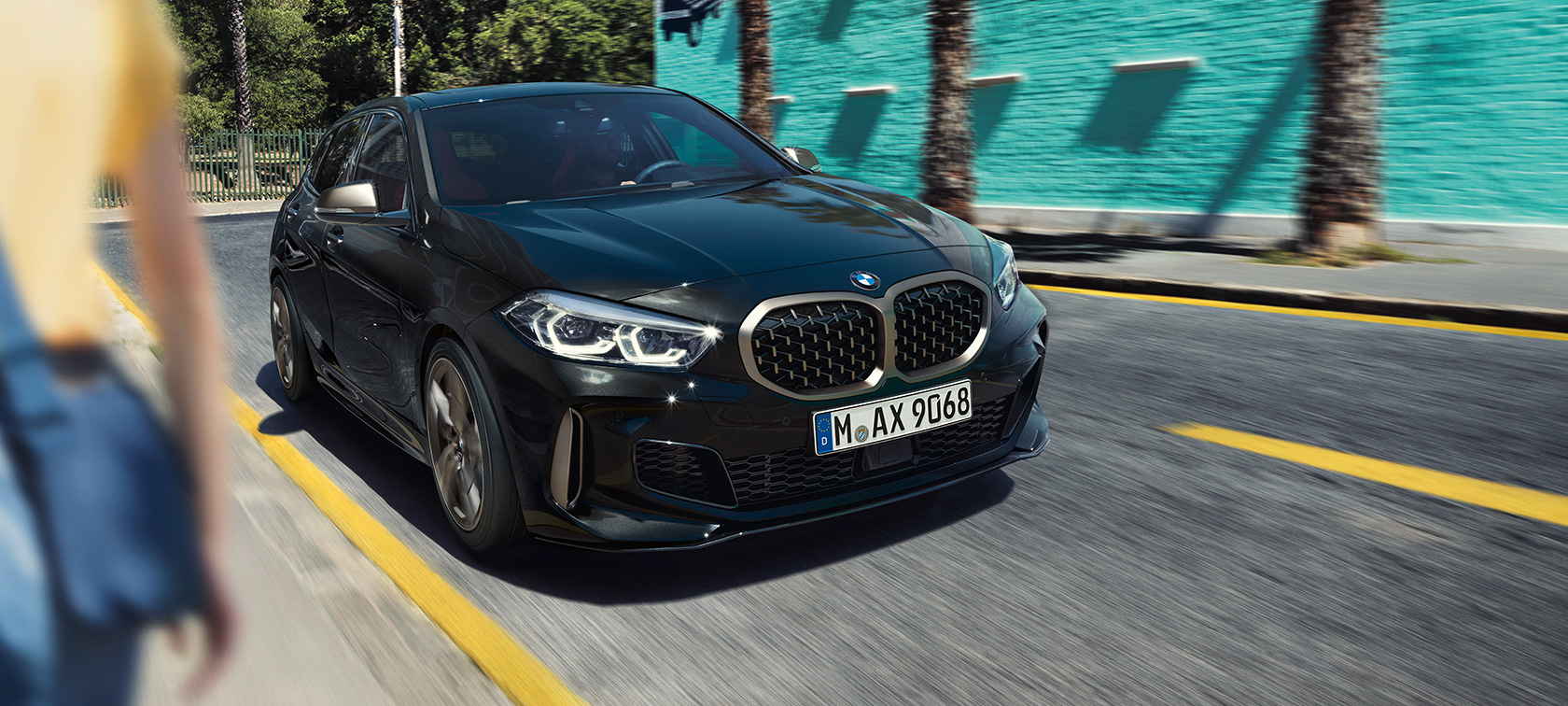 BMW M135i xDrive: Details und Ausstattungen | BMW.at