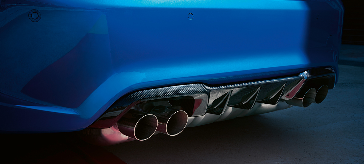 Heckdiffusor BMW M2 CS Heckdiffusor BMW M2 CS F87 Misano Blau metallic Nahaufnahme