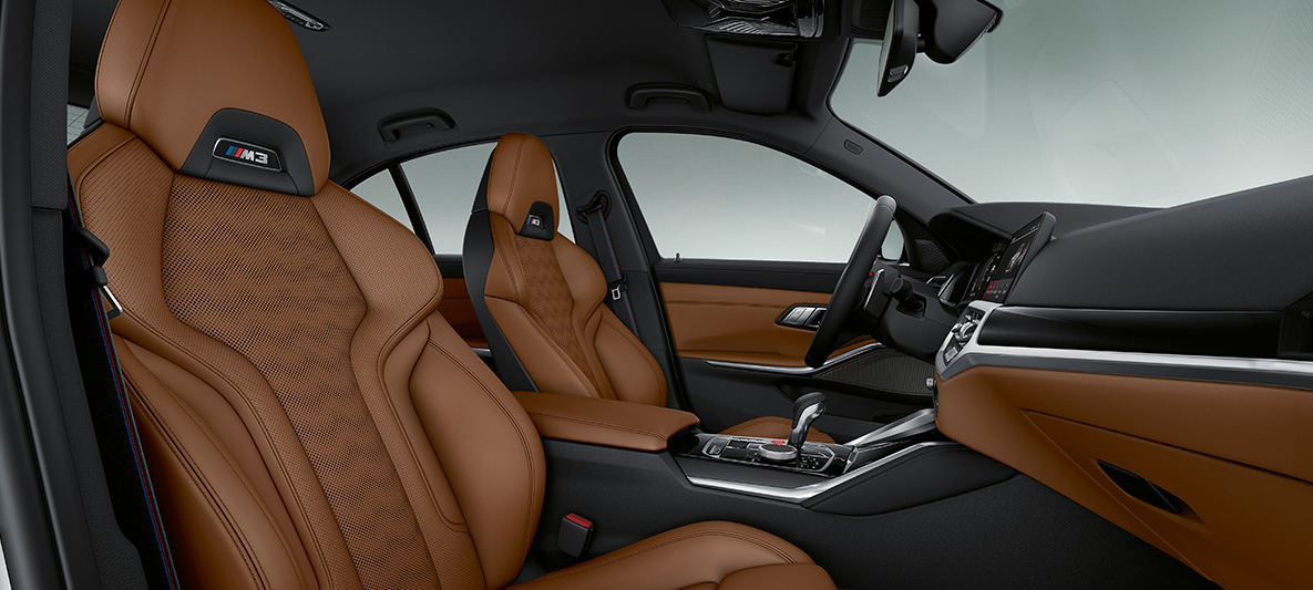 BMW Individual Interieurleisten Edelholz BMW M3 Limousine 2020 G80 Innenraum BMW Individual Interieurleisten Edelholzausführung 'Fineline' schwarz mit Silbereffekt offenporig M3 Limousine G80 2020 Innenraum