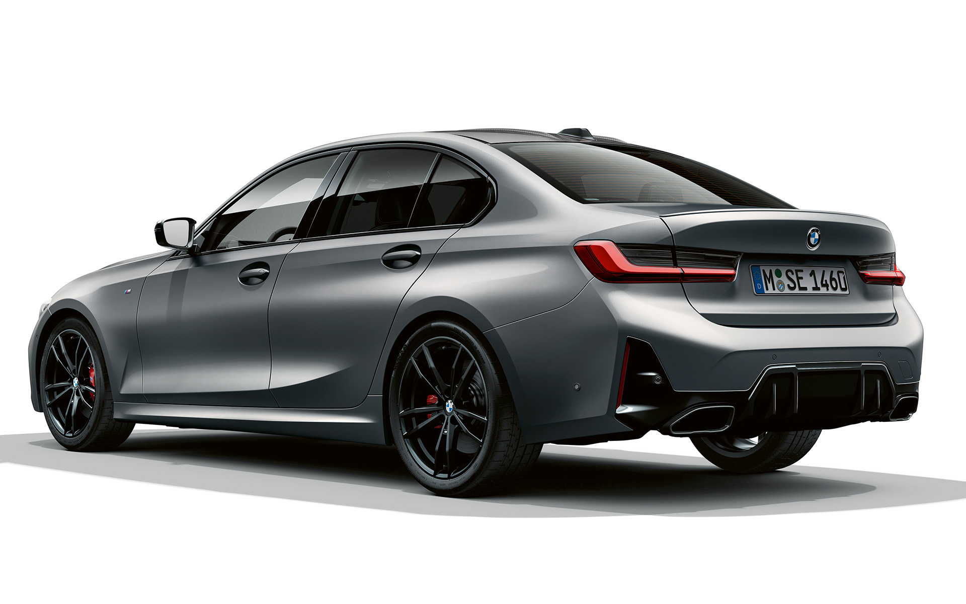 M Heckspoiler BMW M340i xDrive Limousine G20 BMW M340i xDrive Limousine G20 BMW Individual Frozen Pure Grey metallic Dreiviertel Heckansicht M Heckspoiler