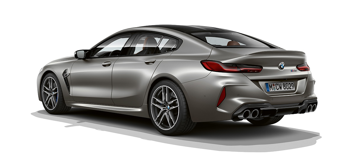 BMW M8 Gran Coupé Dreiviertel-Heckansicht BMW M8 Gran Coupé F93 2020 BMW Individual Frozen Dark Silver Dreiviertel-Heckansicht