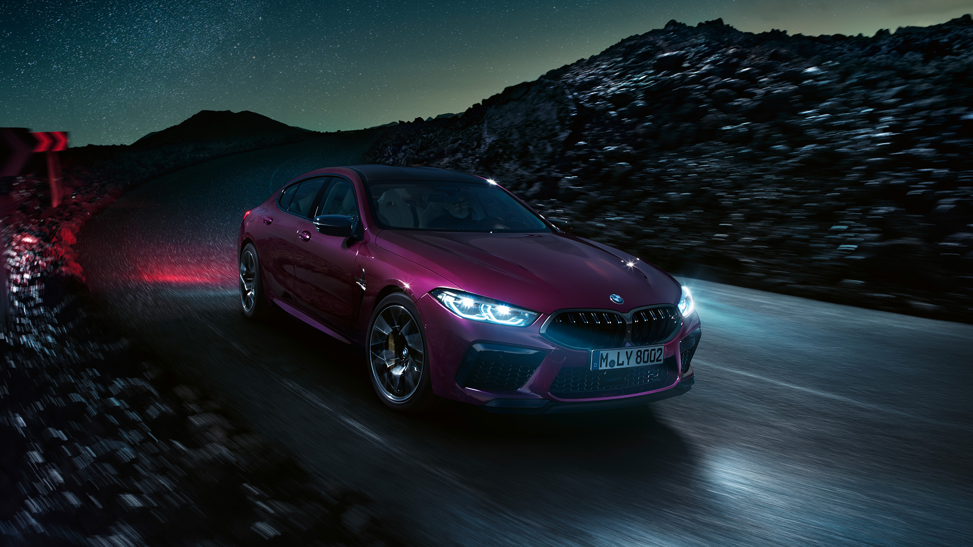 BMW M8 Competition Gran Coupé Dreiviertel-Frontansicht BMW M8 Competition Gran Coupé F93 2020 BMW Individual Ametrin metallic Dreiviertel-Frontansicht