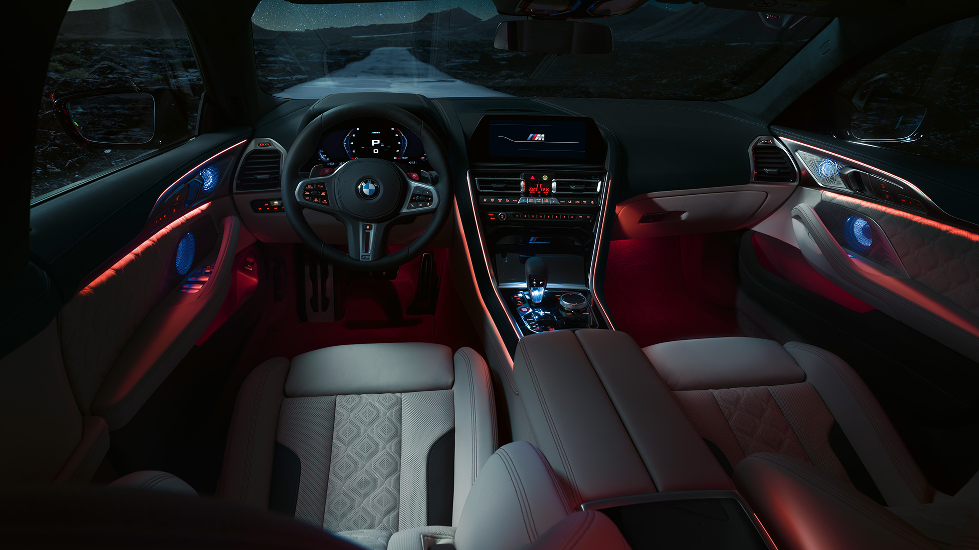 BMW M8 Competition Gran Coupé Interieur BMW M8 Competition Gran Coupé mit M Sportsitzen F93 2020 Interieur