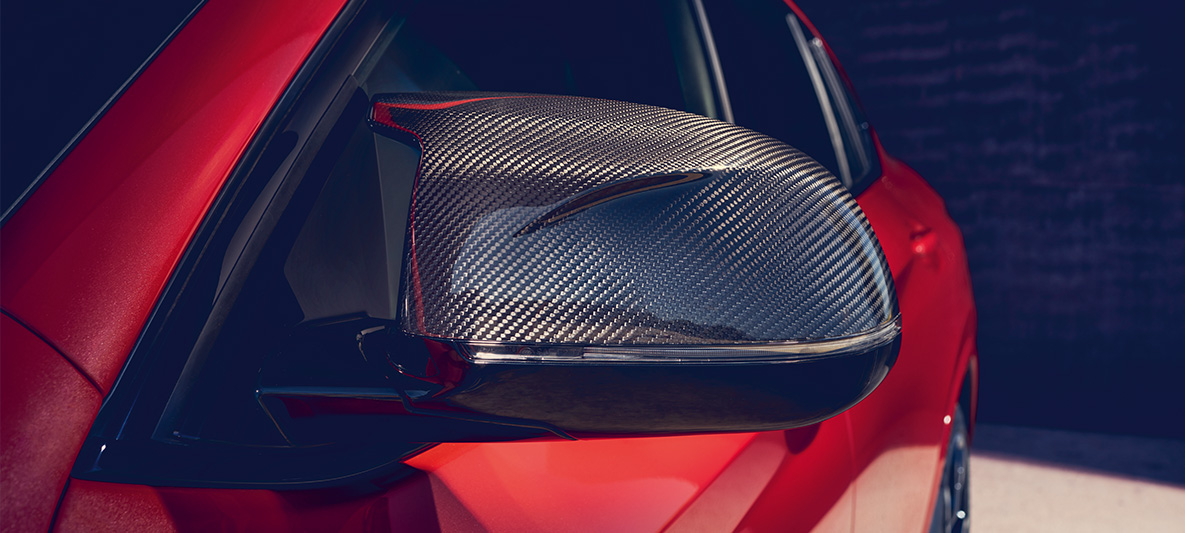 BMW X4 M Competition, Spiegelkappen aus Carbon. BMW X4 M Competition in Toronto Rot metallic, Exterieur, M Carbon Exterieurpaket, Spiegelkappen aus Carbon.