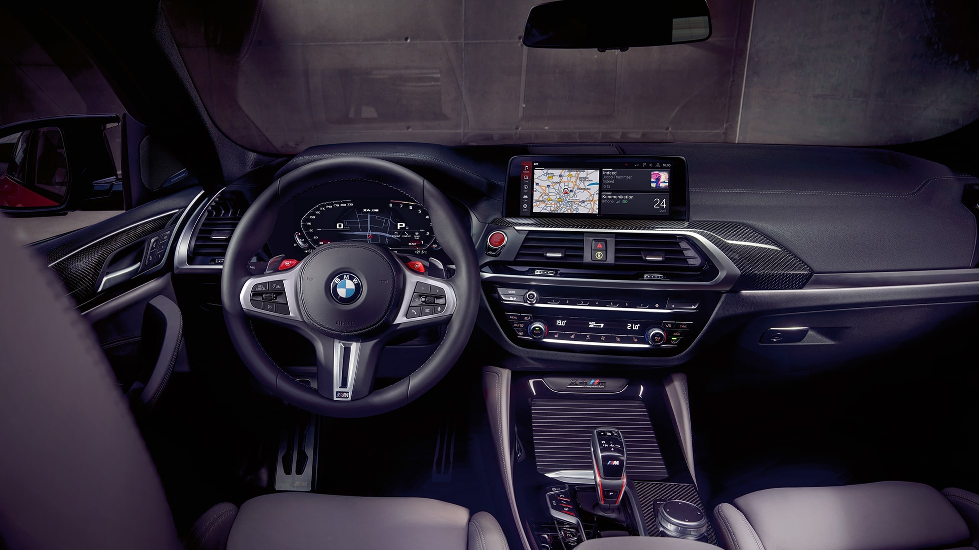BMW X4 M Competition, exklusives Cockpit. BMW X4 M Competition, Interieur, exklusives Cockpit mit M Sportsitzen und M Lederlenkrad.