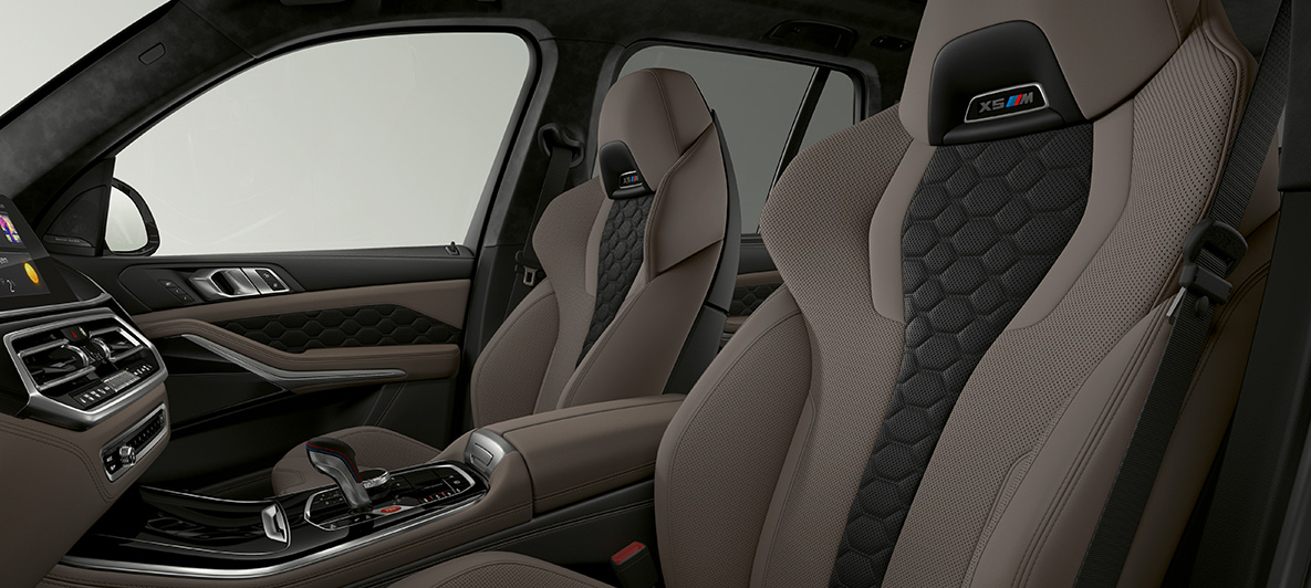 M Multifunktionssitze BMW X5 M M Multifunktionssitze mit X5 M Logo BMW X5 M F95 Interieur