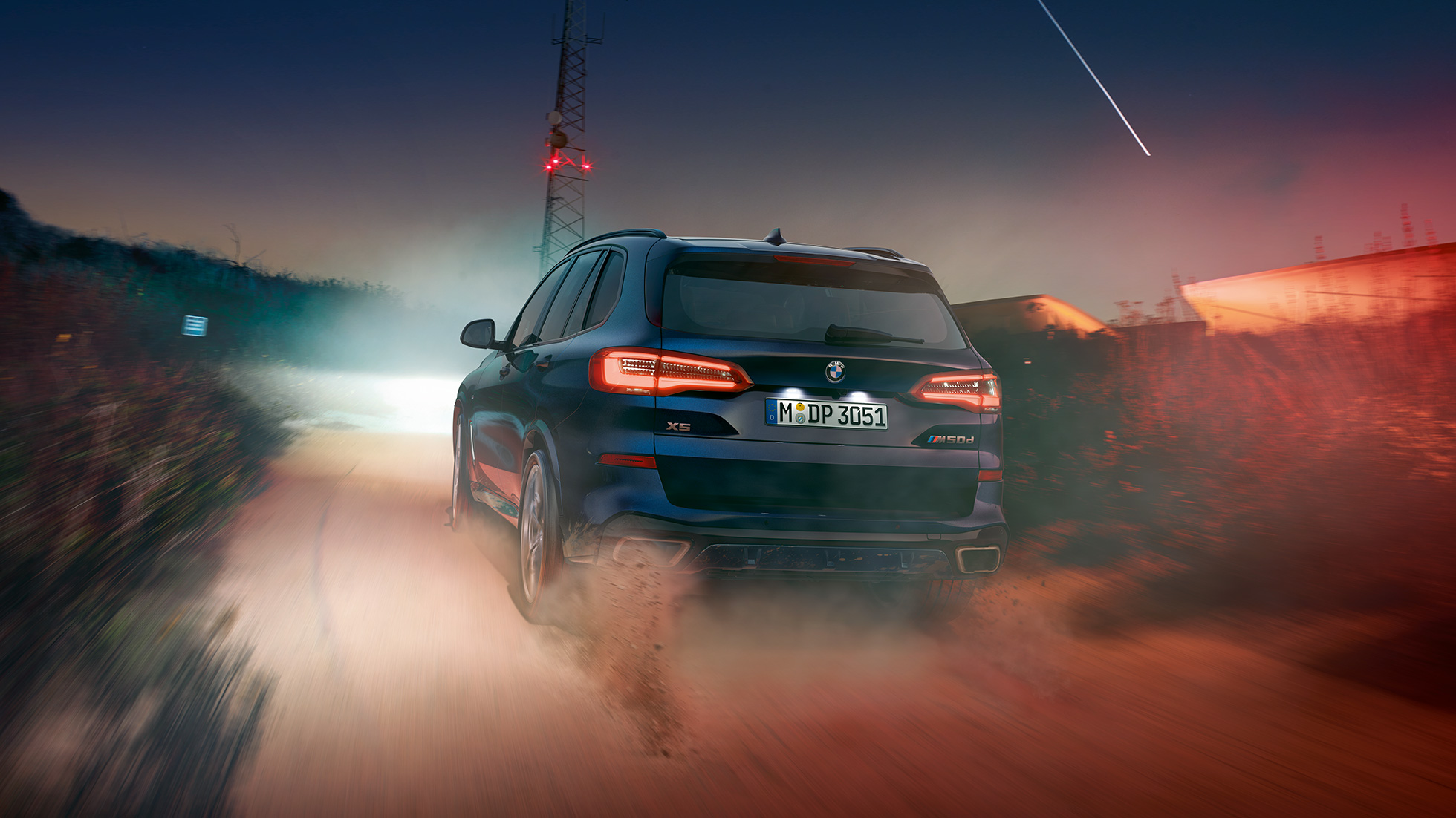 BMW X5 M50d mit M TwinPower Turbo 6-Zylinder Dieselmotor BMW X5 M50d mit M TwinPower Turbo 6-Zylinder Dieselmotor G05 Carbonschwarz metallic Heckansicht