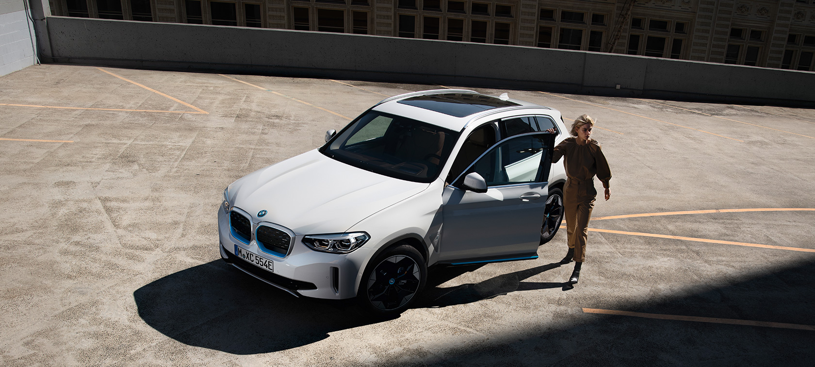 BMW iX3 G08 2021 M Carbonschwarz Seitenansicht
