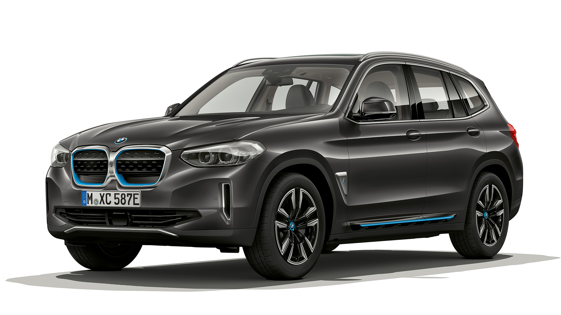 BMW iX3 G08 2020 Modell „Inspiring“ Dreiviertel-Frontansicht BMW iX3 G08 2020 Modell „Inspiring“ Sophistograu Brillianteffekt Dreiviertel-Frontansicht