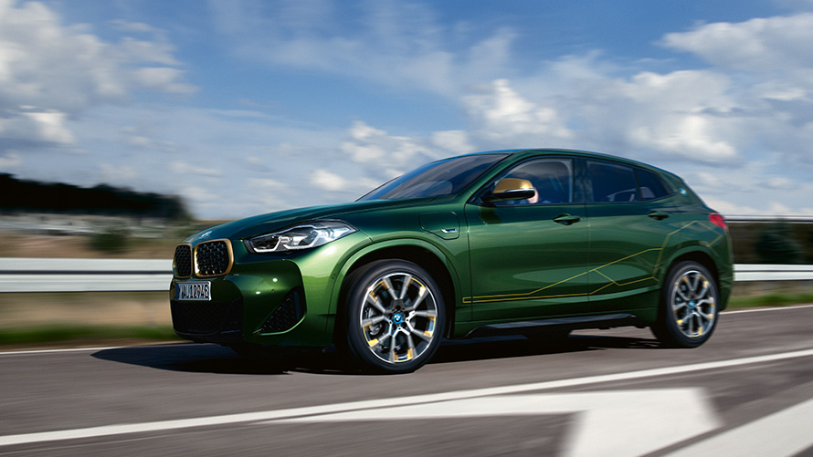BMW X2 F39 erste Generation Dreiviertel-Frontansicht auf der Straße BMW X Modelle BMW X2 F39 erste Generation Dreiviertel-Frontansicht auf der Straße