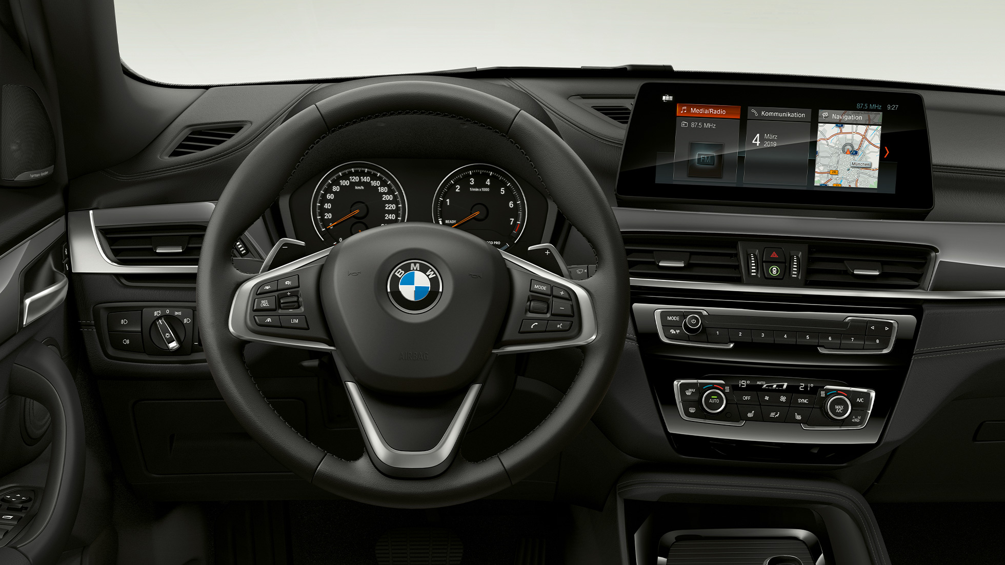 BMW X1, Modell xLine, Interieur BMW X1, Modell xLine, Interieur mit Blick auf Cockpit