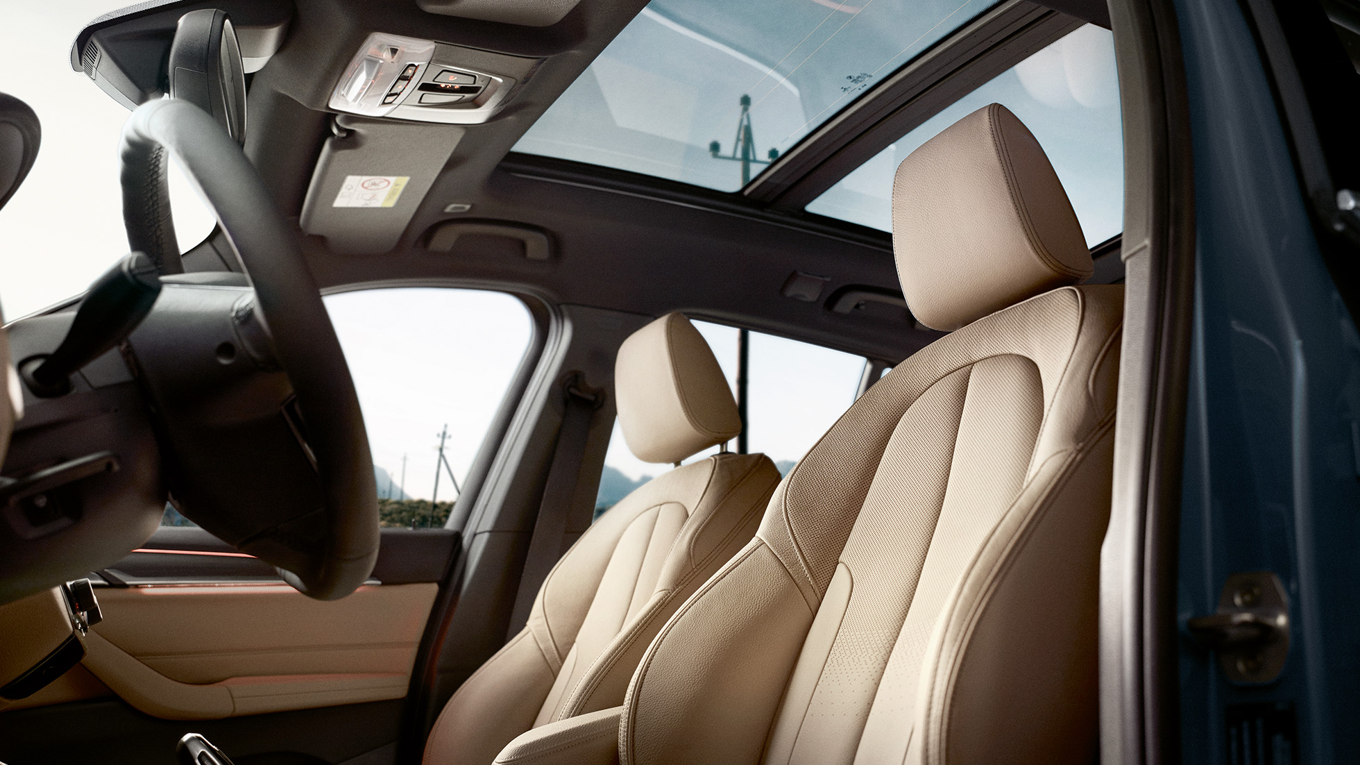 BMW X1 Interieur, Sportsitze. BMW X1 Interieur, mit Blick auf ergonomische Sportsitze.