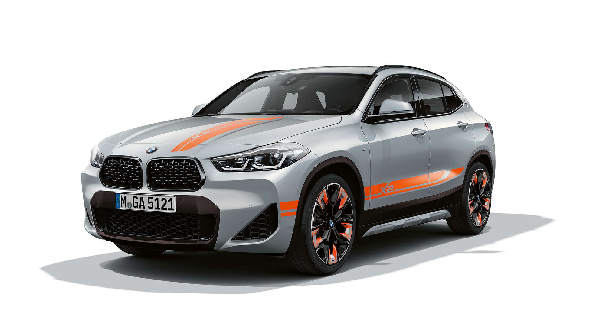 Dreiviertel Frontansicht BMW X2 Modell Edition M Mesh BMW X2 Modell Edition M Mesh 2020 F39 Brooklyn Grau Dreiviertel Heckansicht