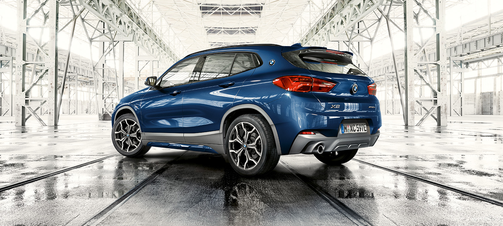 Dreiviertel Heckansicht BMW X2 xDrive25e BMW X2 xDrive25e Plug-in Hybrid F39 2020 Dreiviertel Heckansicht