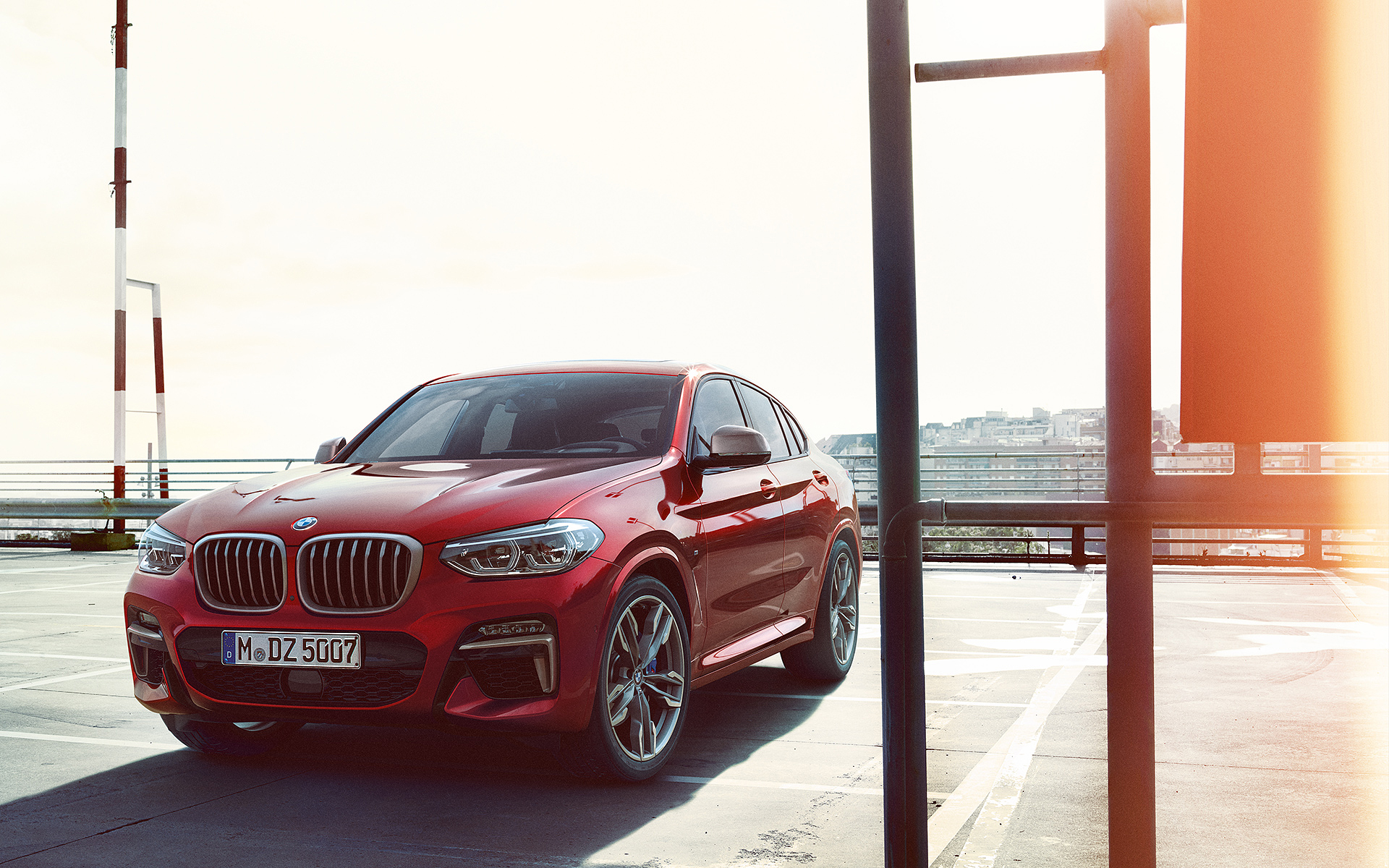 BMW X4 rot - Vorderansicht BMW X4 rot - Vorderansicht
