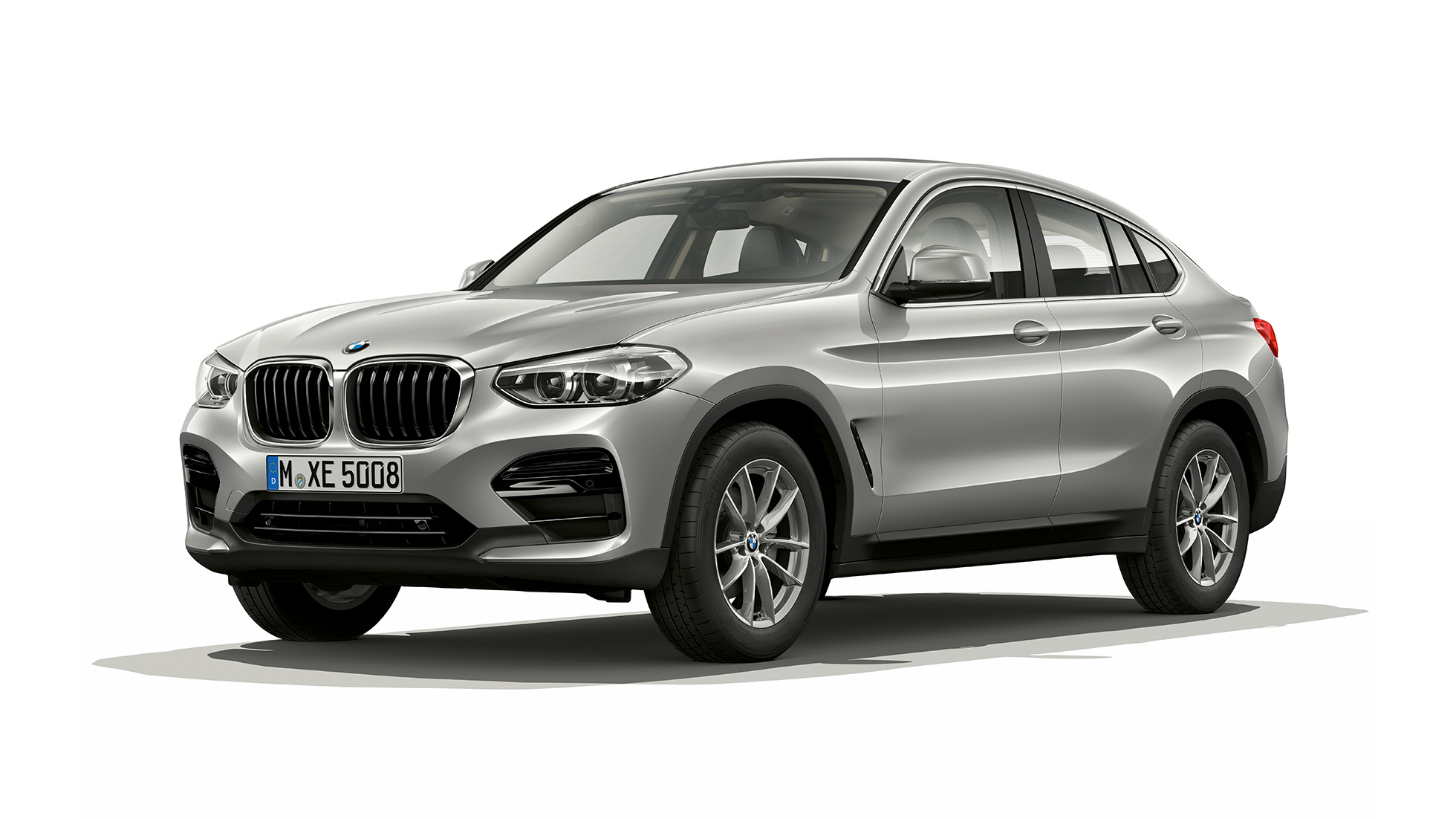 Dreiviertel-Frontansicht BMW X4 Modell Advantage BMW X4 xDrive20d Modell Advantage G02 2018 Glaciersilber Dreiviertel-Frontansicht