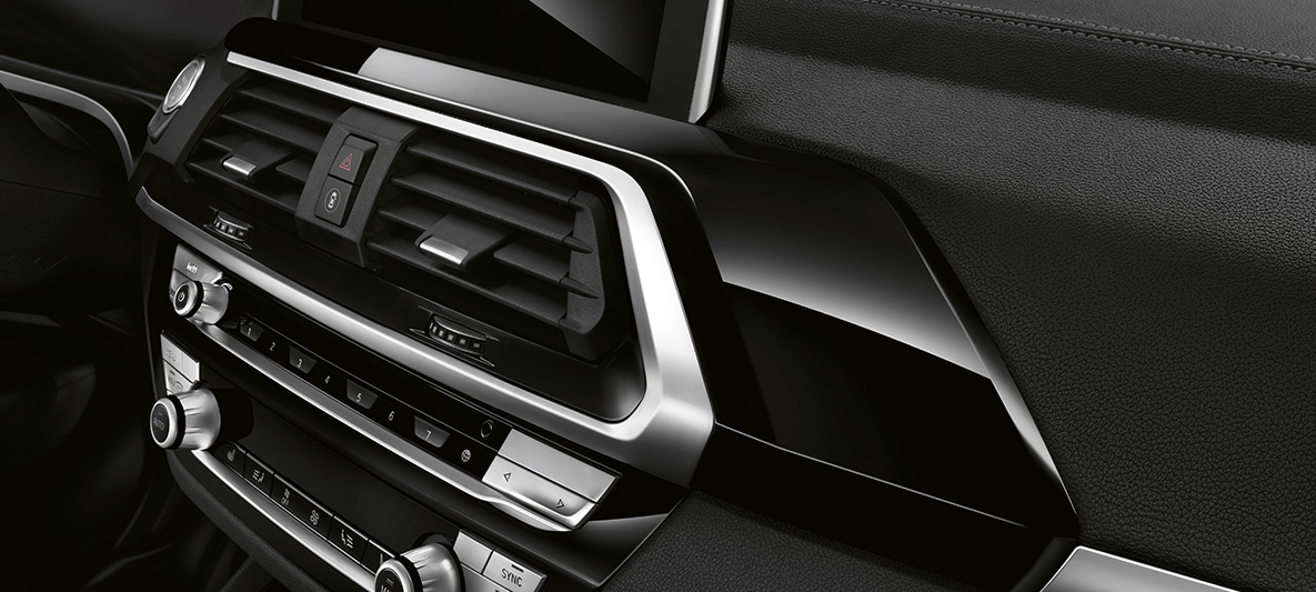 BMW Individual Interieurleiste Pianolack Schwarz BMW X4 BMW Individual Interieurleiste Pianolack Schwarz BMW X4 G02 2018 Interieur