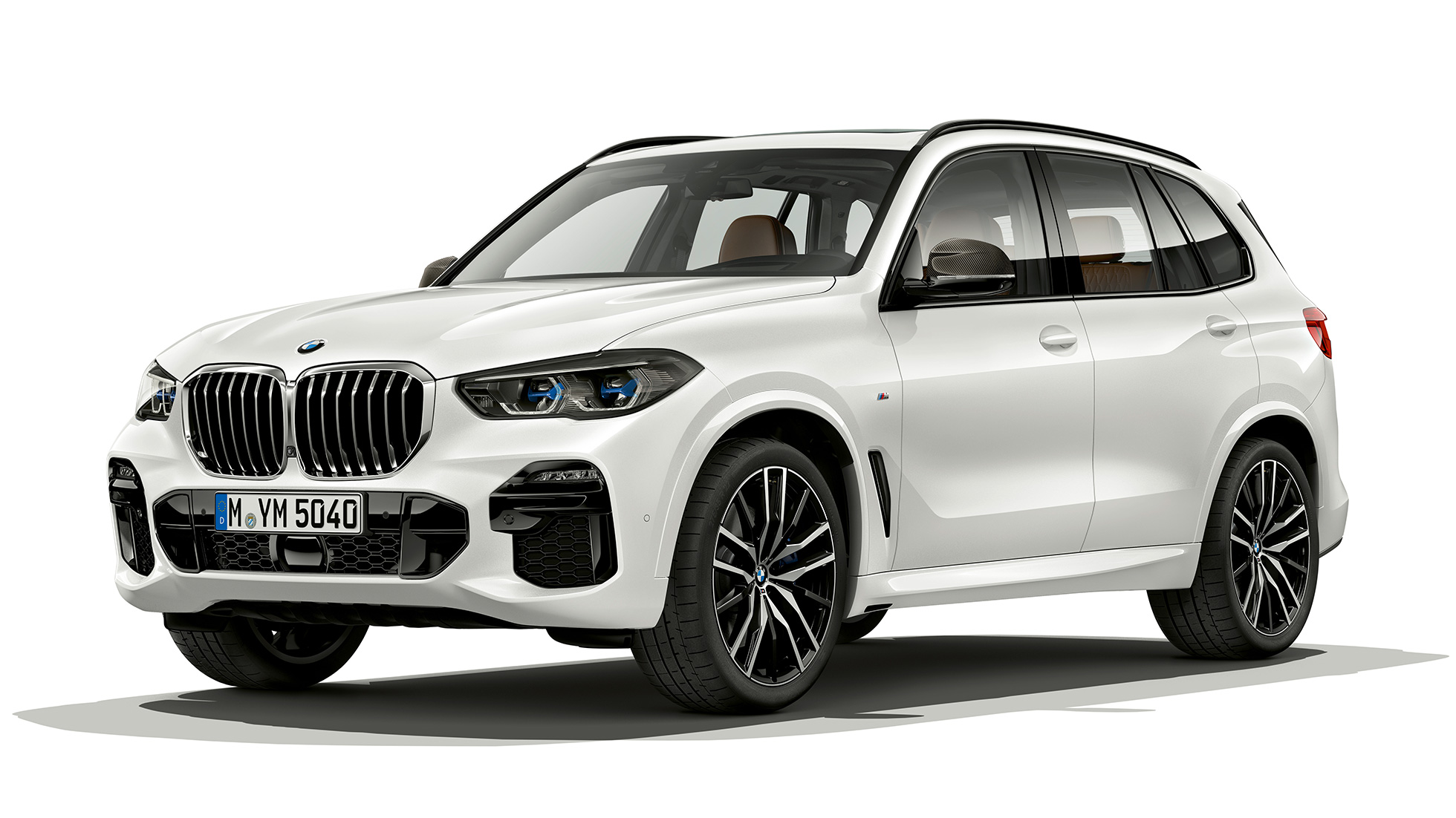 Modell M Sport BMW X5 xDrive40i Dreiviertel-Frontansicht Modell M Sport BMW X5 xDrive40i G05 2018 Mineralweiß metallic Dreiviertel-Frontansicht