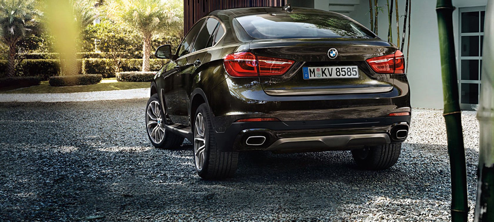 BMW X6 schwarz - Rückansicht BMW X6 schwarz - Rückansicht