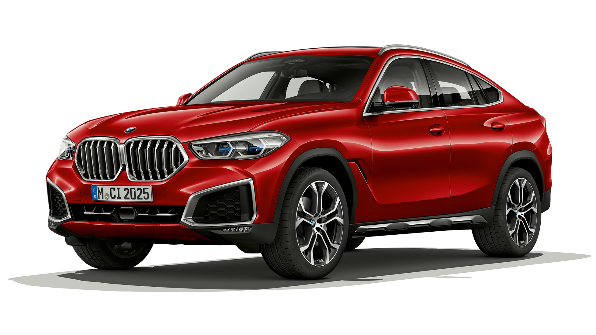 BMW X6 mit BMW xLine, Exterieur. BMW X6 mit BMW xLine in Dreiviertel-Frontansicht.