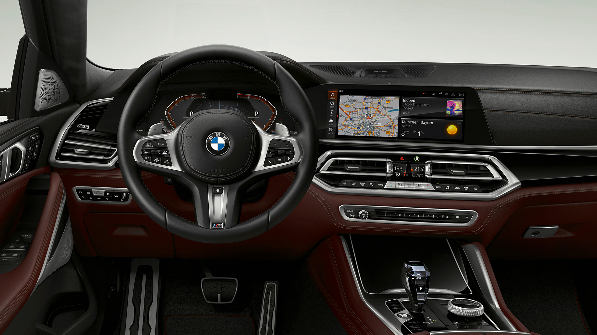 BMW X6 mit BMW Individual, Cockpit. BMW X6 Interieur mit BMW Individual mit Fokus auf das Cockpit.
