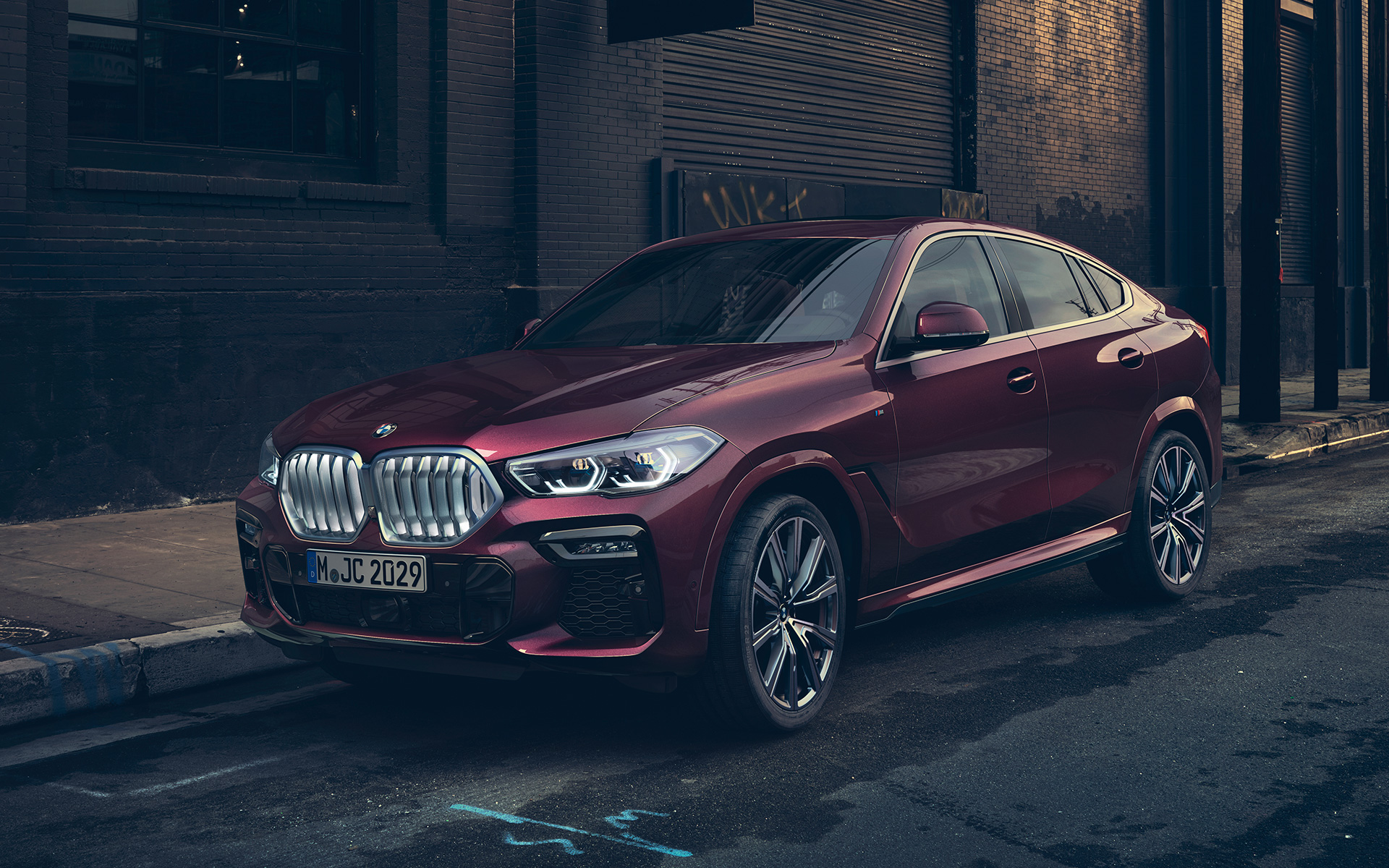 Dreiviertel-Frontansicht BMW X6 Individual G06 2019 BMW X6 Individual G06 2019 Ametrin metallic Dreiviertel-Frontansicht