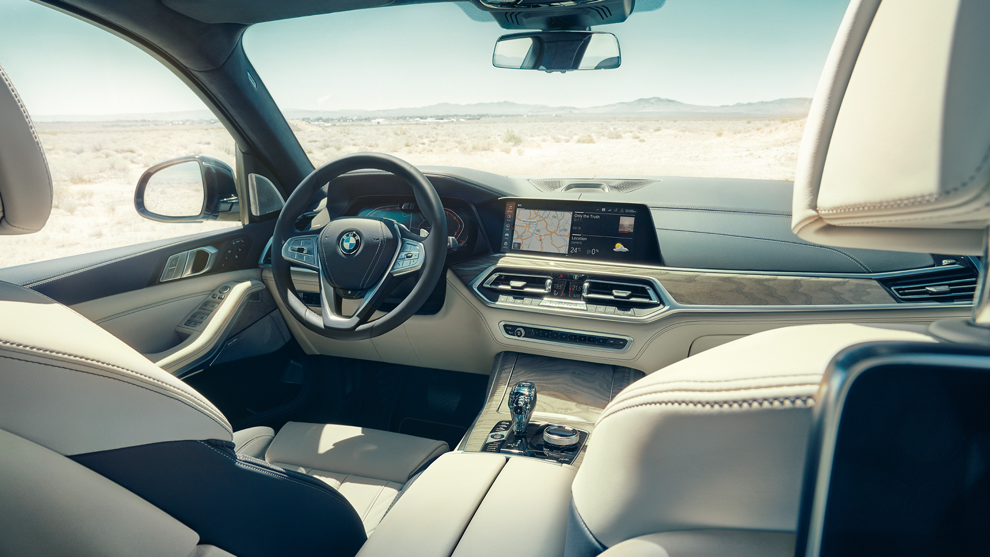 BMW X7 Cockpit BMW X7 Interieur, Cockpit mit Sport-Lederlenkrad, G07 2019