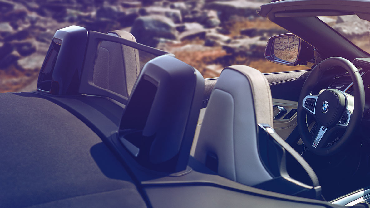 BMW Z4 Roadster Vordersitze Blick auf BMW Z4 Roadster Vordersitze, Verdeck geöffnet