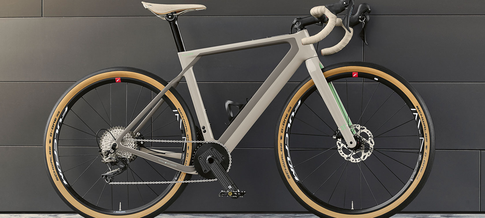 3T for BMW Gravelbike. Das Bild zeigt das 3T for BMW Gravelbike.