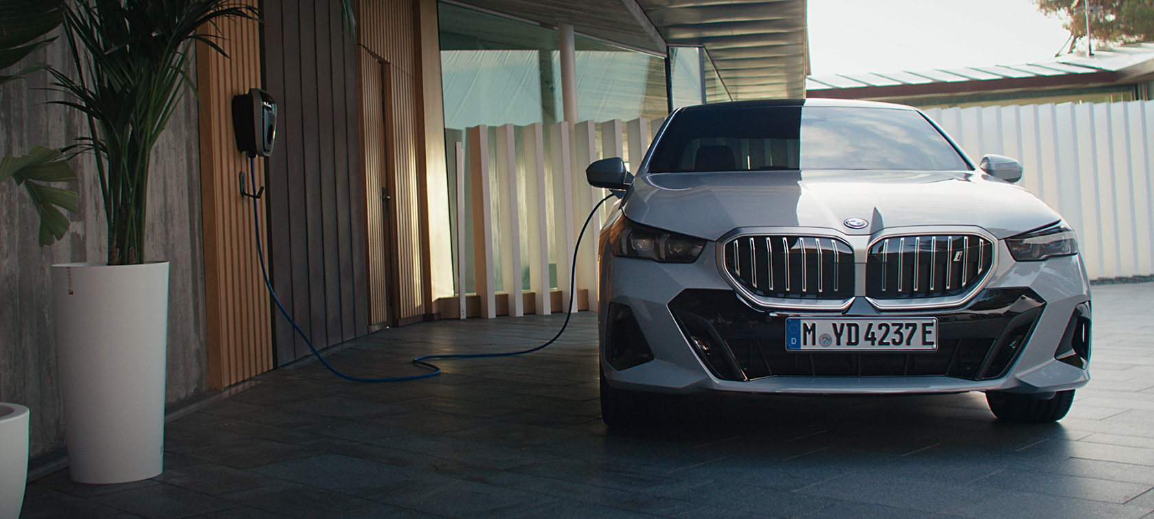 BMW i5 eDrive40 G60 Ladesituation zuhause BMW i5 eDrive40 G60 Ladesituation an Wallbox zuhause