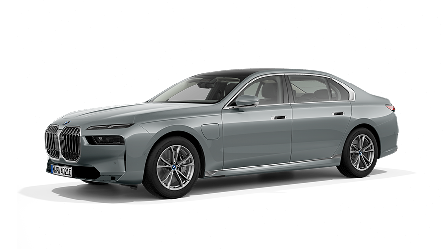 BMW 750e xDrive G70 PHEV 3/4 Frontansicht stehend