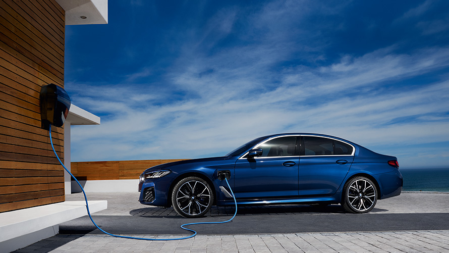 Ladestation Elektrofahrzeug Laden Zuhause BMW Elektromobilität Ladestation Elektroauto Laden Zuhause