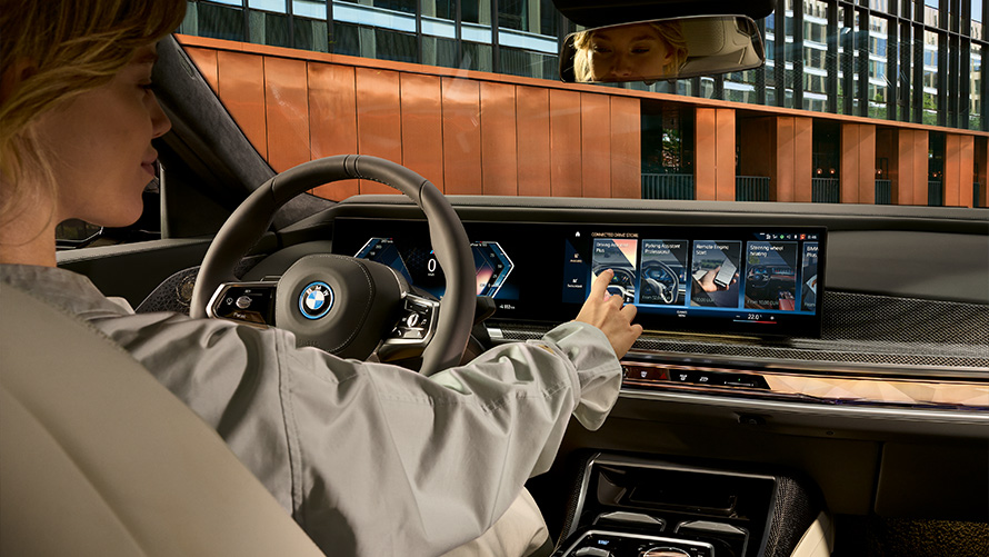 Nachbuchbare Funktionen BMW Curved Display BMW 7er G70 Nachbuchbare Funktionen Nahaufnahme BMW Curved Display BMW 7er G70