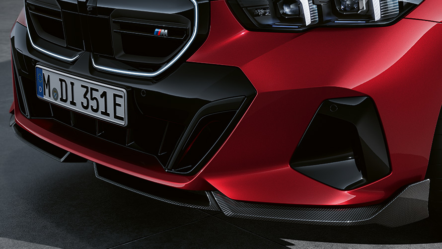 BMW M Performance Parts BMW i5 G60 M Performance Frontaufsatz Carbon Mitte BMW M Performance Parts 2023 BMW i5 G60 M Performance Frontaufsatz Carbon Mitte