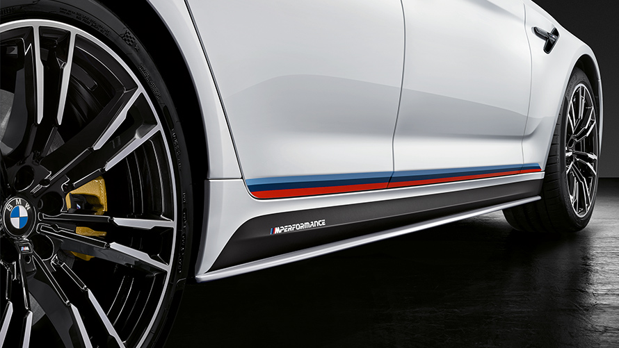 BMW M Performance Original-Zubehör - Tür und Türschwelle BMW M Performance Original-Zubehör - Tür und Türschwelle