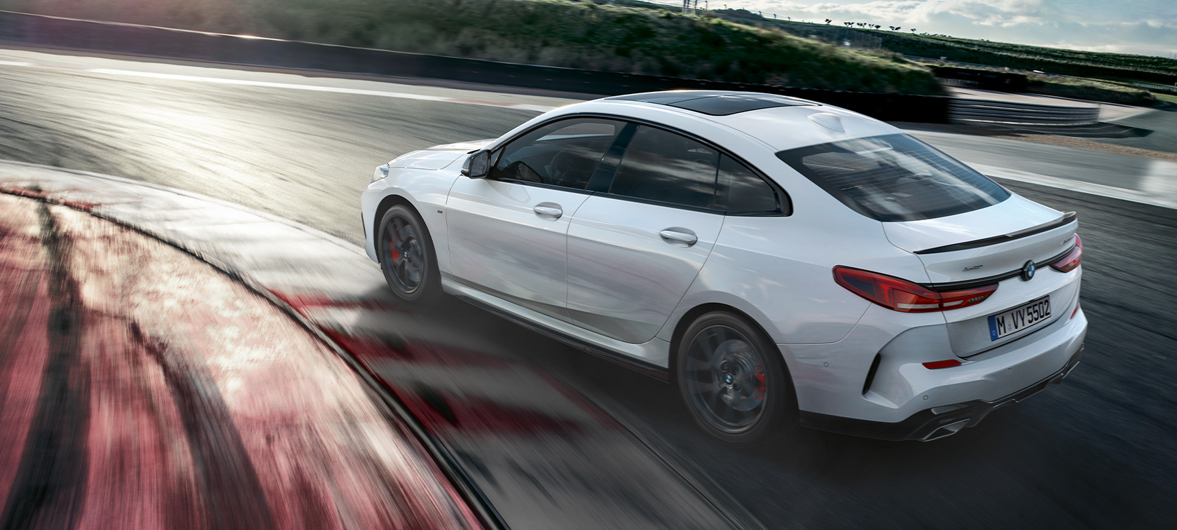 BMW M235i xDrive Gran Coupé BMW M Performance Parts BMW 2er BMW M235i xDrive Gran Coupé BMW M Performance Parts Exterieur-Design