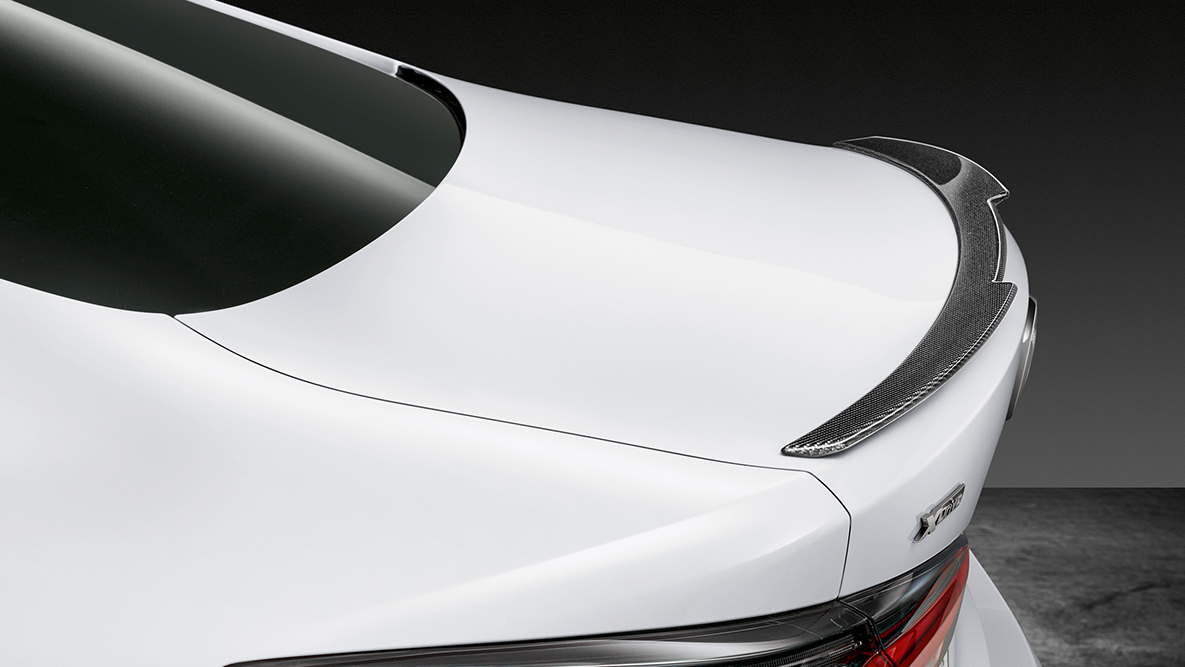 M Performance Heckspoiler Carbon BMW 4er Coupé G22 M Performance Heckspoiler Carbon BMW 4er Coupé G22 Nahaufnahme