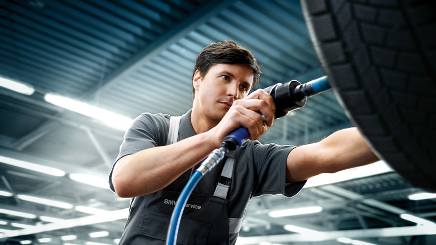 BMW Räder- und Reifenservice BMW Räder- und Reifenservice in BMW Werkstatt