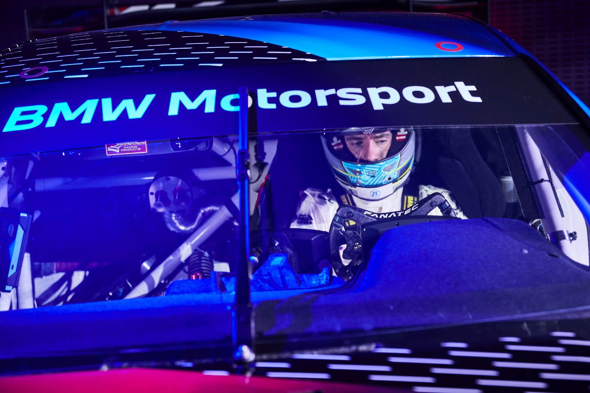 BMW SIM RACING. BMW SIM RACING.