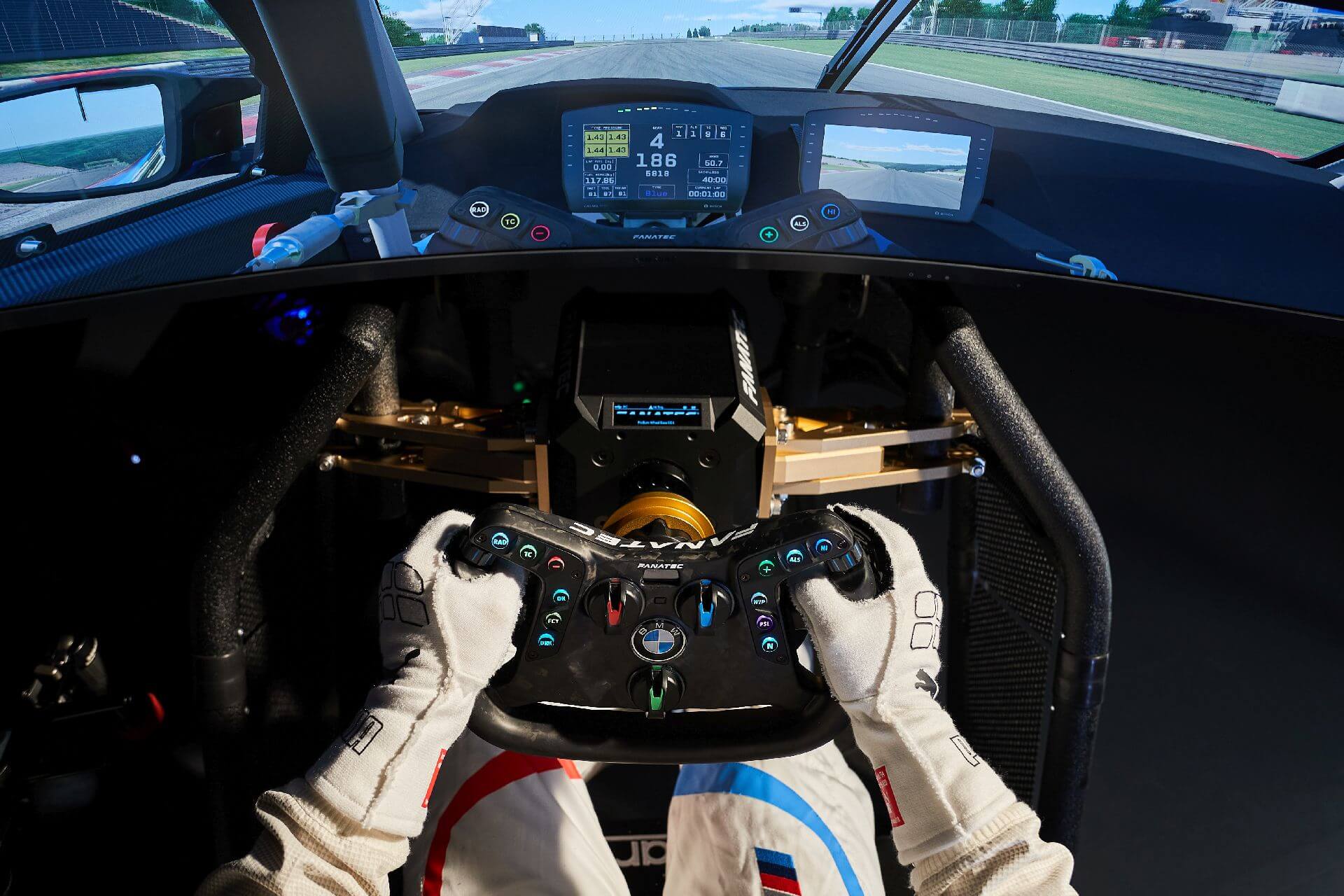 BMW SIM RACING. BMW SIM RACING.