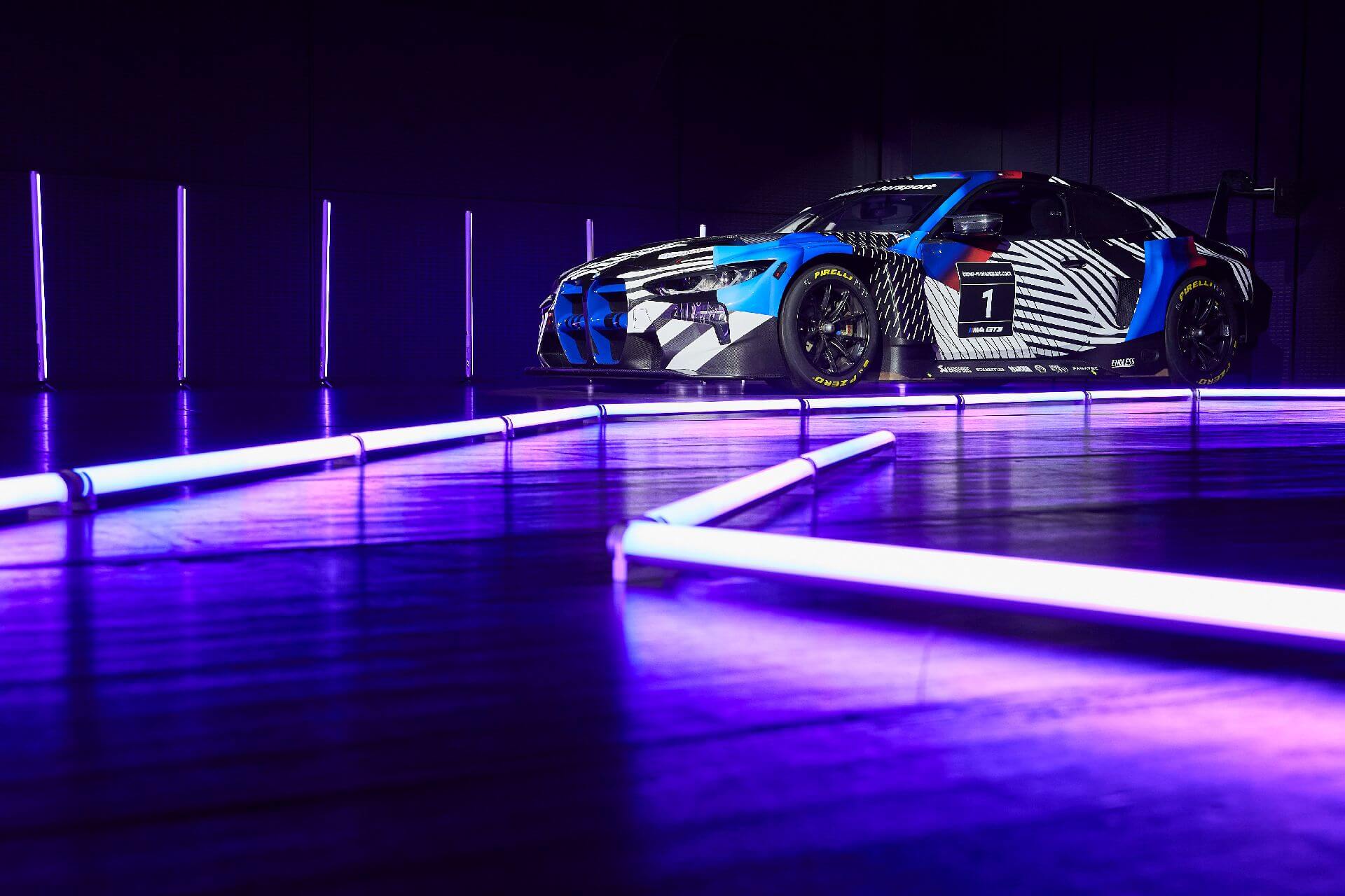 BMW SIM RACING. BMW SIM RACING.