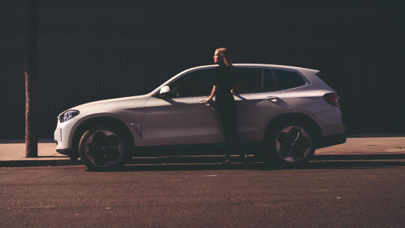 DER BMW iX3 DER BMW iX3