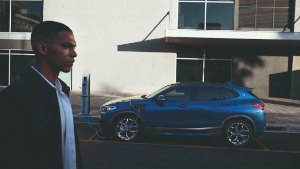 DER BMW X2 xDrive 25e DER BMW X2 xDrive 25e