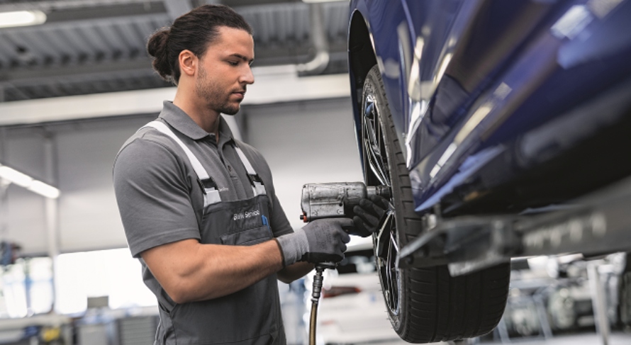 BMW Räder- und Reifenservice BMW Räder- und Reifenservice in BMW Werkstatt