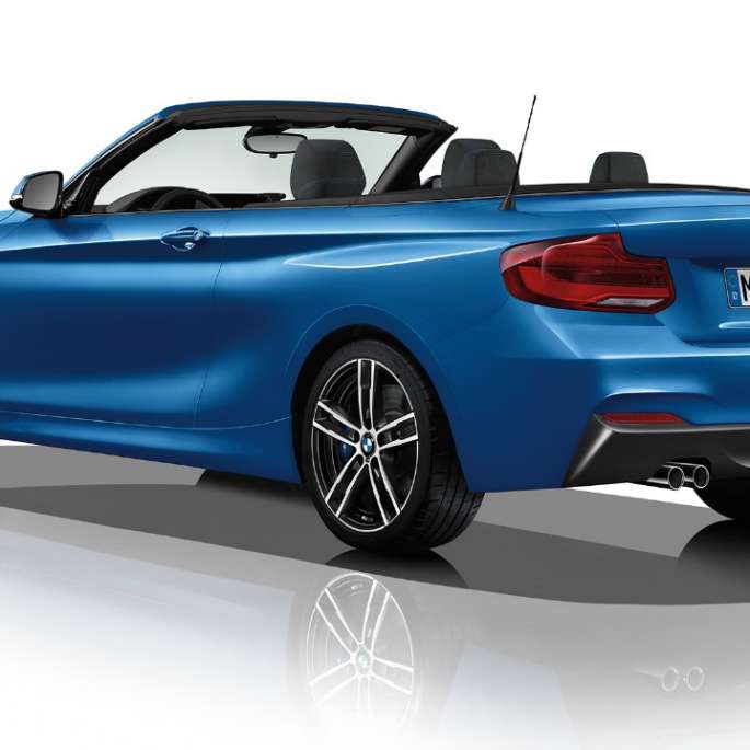 BMW 2er Cabrio, Modell M Sport Dreiviertel Heckschuss BMW 2er Cabrio, Modell M Sport Dreiviertel Heckschuss