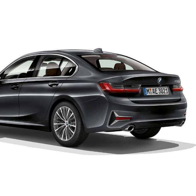 BMW 3er Limousine, Modell Luxury Line Heck. Dreiviertel-Heckschuss der BMW 3er Limousine mit der Ausstattung des Modells Luxury Line.