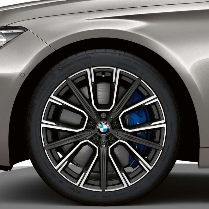 BMW 7er Limousine M Sportpaket, Räder BMW 7er Limousine M Sportpaket: Nahaufnahme der Räder
