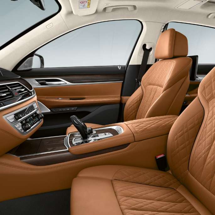 BMW 7er Limousine mit Exterieurdesign Pure Excellence, Lederausstattung BMW 7er Limousine mit Exterieurdesign Pure Excellence, Lederausstattung Nappa